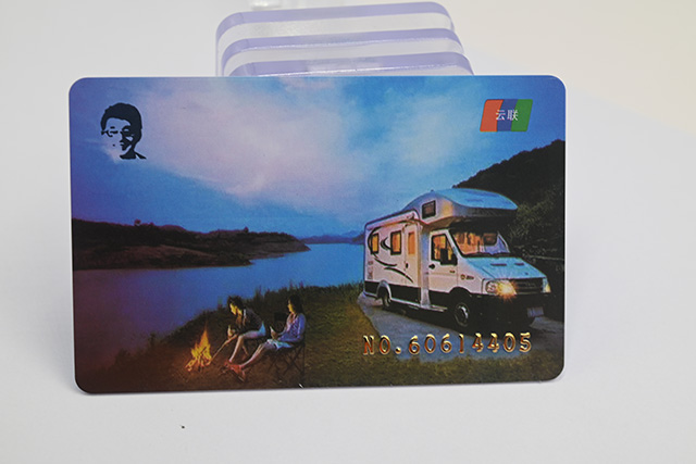 定制門禁鑰匙扣卡是選擇IC卡還是ID卡好？